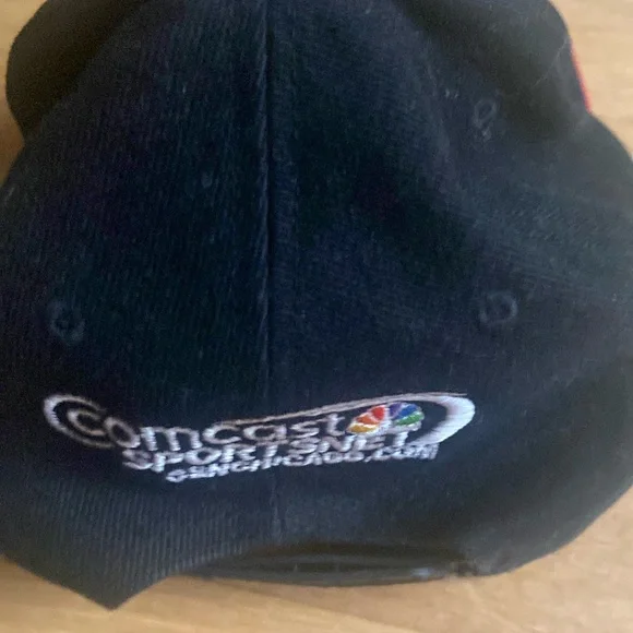 Bulls hat || Red and Black - Picture 2 of 2